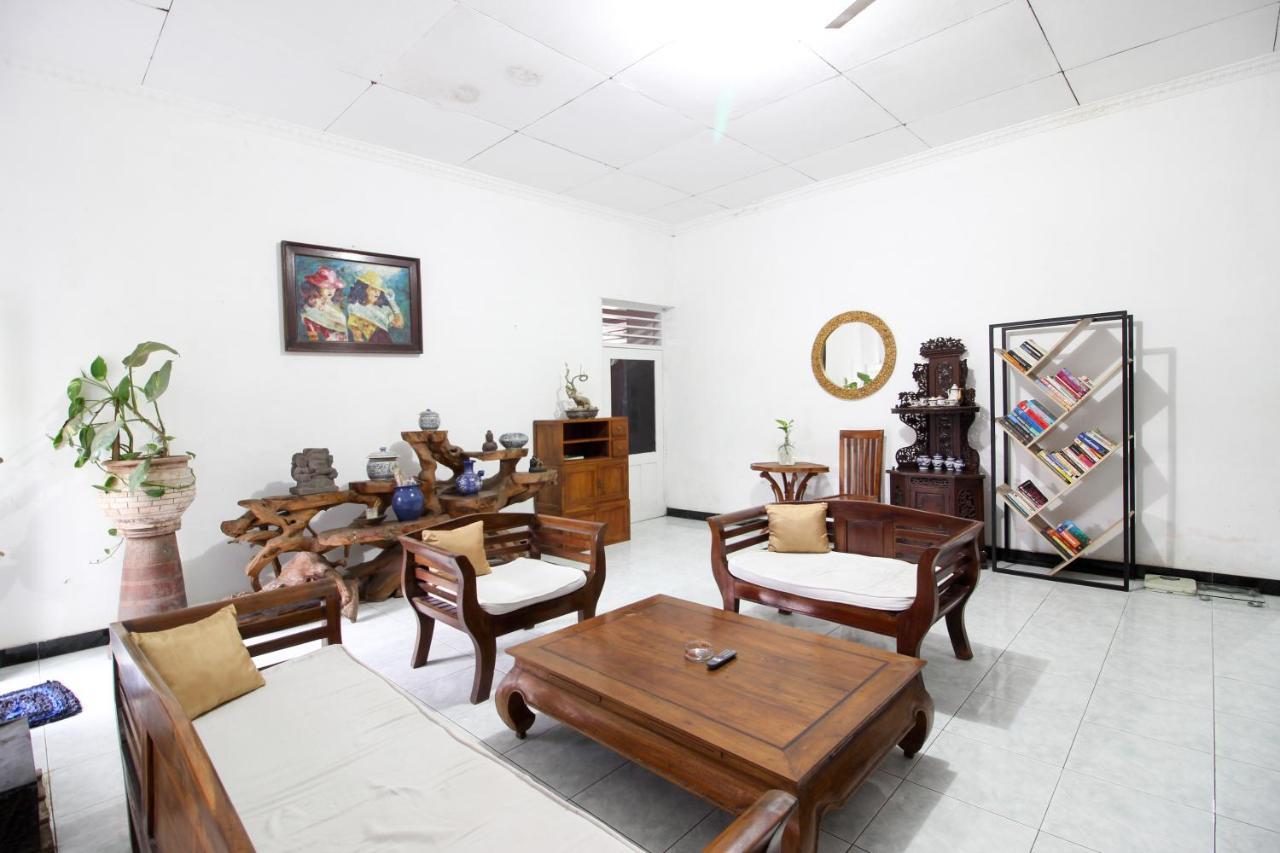 Reddoorz Near Rumah Sakit Wirosaban Salakan Esterno foto